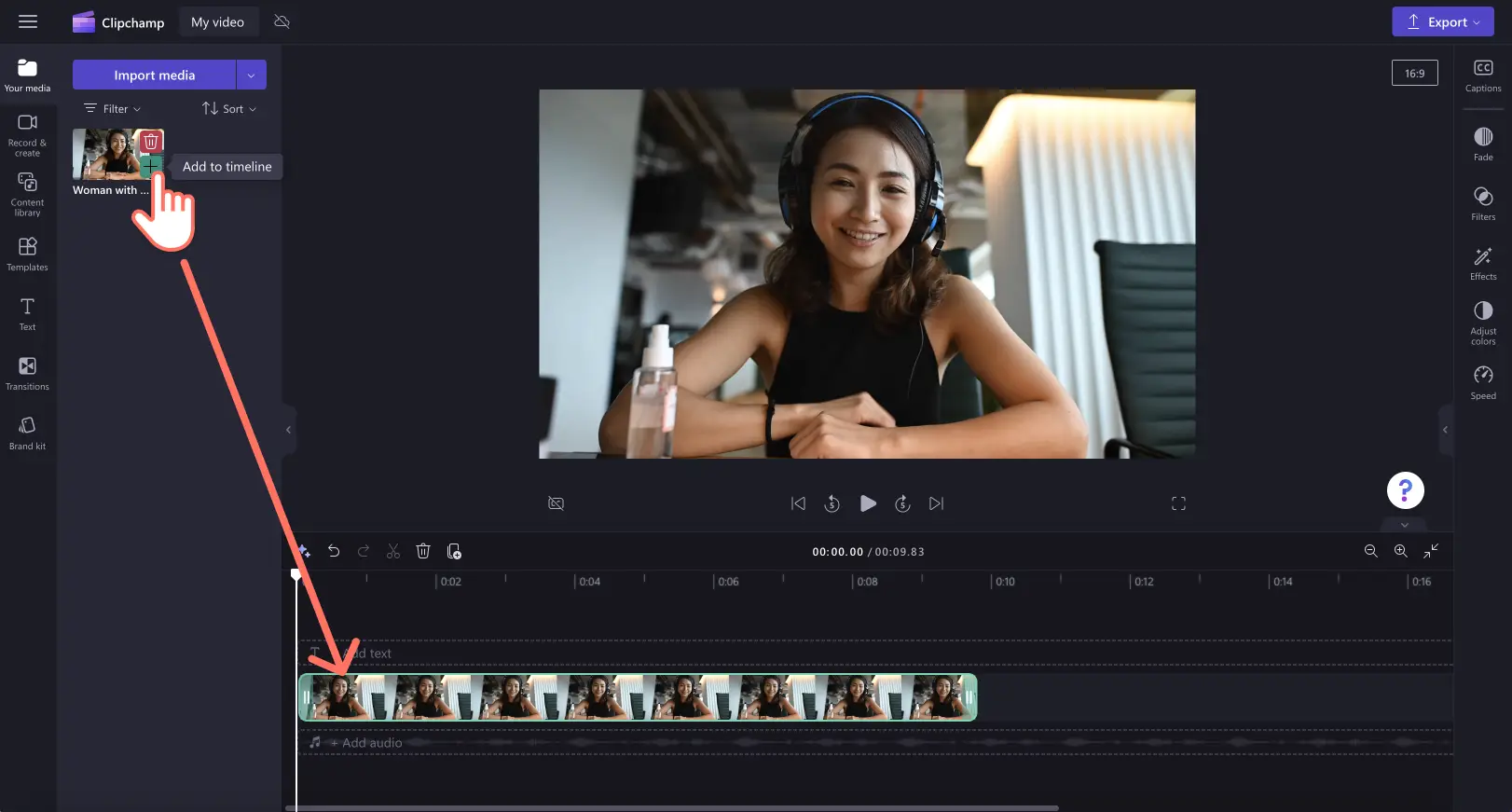 Zaman çizelgesine video ekleyen bir kullanıcının resmi.