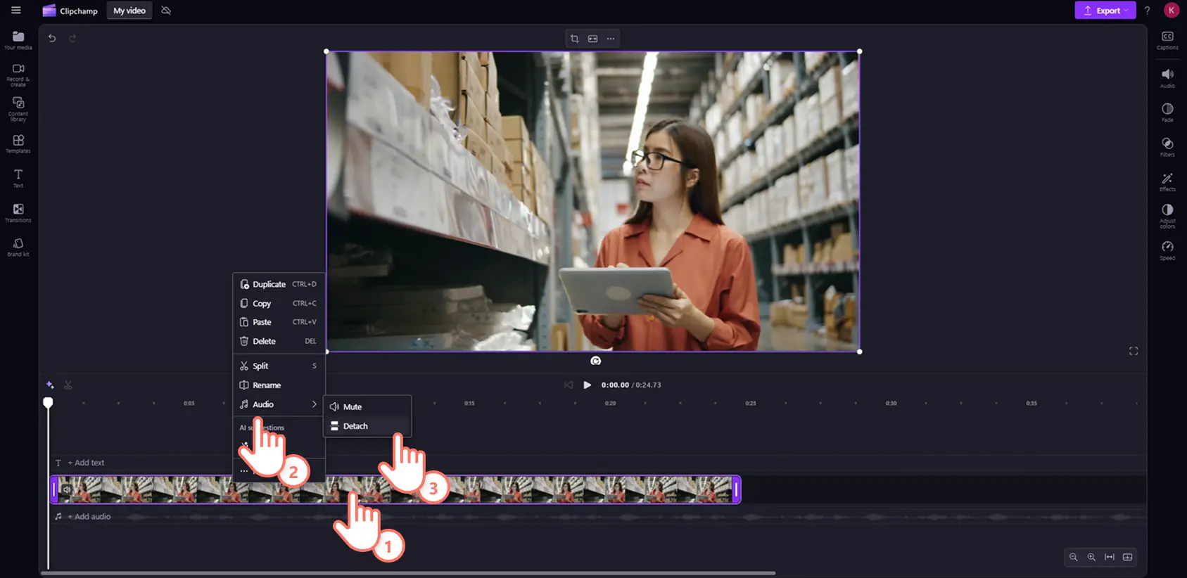 Clipchamp’te zaman çizelgesindeki videoya sağ tıklayarak sesi ayıran bir kullanıcı.