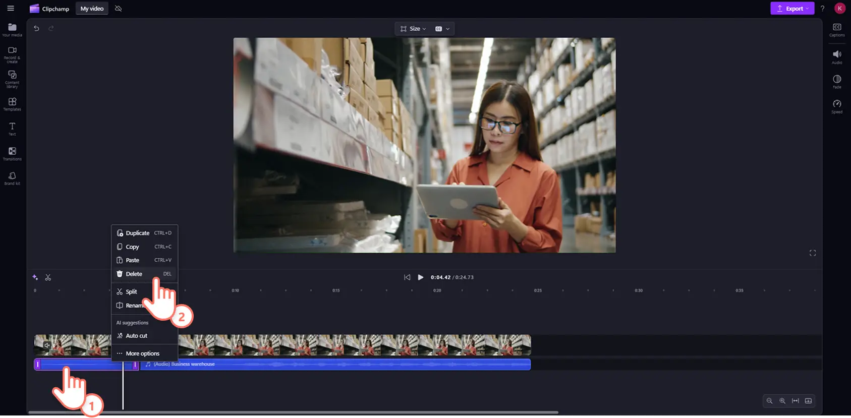 Clipchamp'te bir videodan sesi ayıran bir kullanıcı.